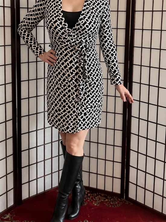 Diane Von Furstenberg Dresses & Skirts - DVF Diane von Furstenberg Julian 100% Silk Jersey Wrap Dress